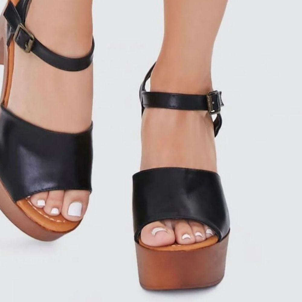 BRAND NEW ME TOO OPEN TOE BLOCK HEEL WEDGE STYLE WOMEN"S SANDAL